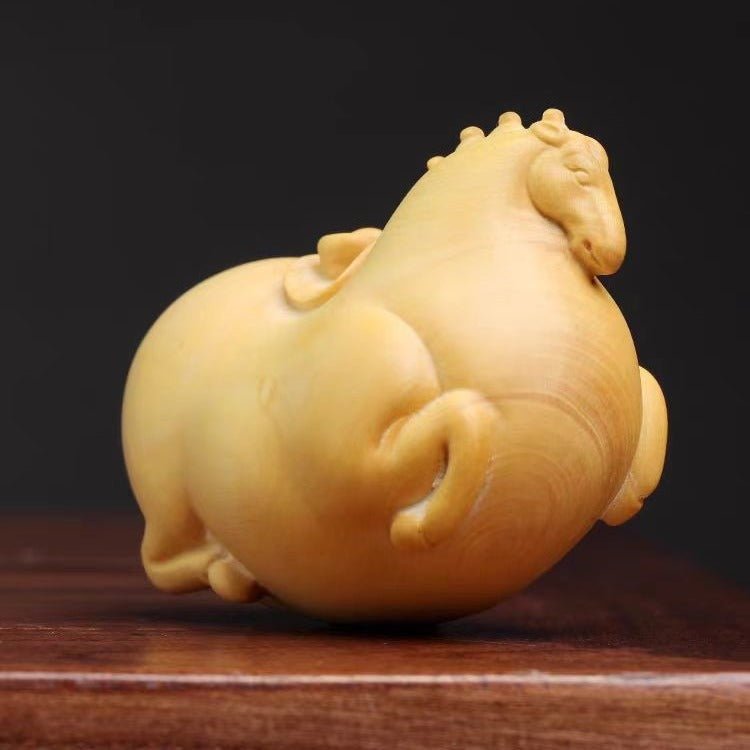 Authentic small - leaf boxwood small Tang horse, natural log cute fat horse, solid wood carved play hand - held small objects - URANBATO