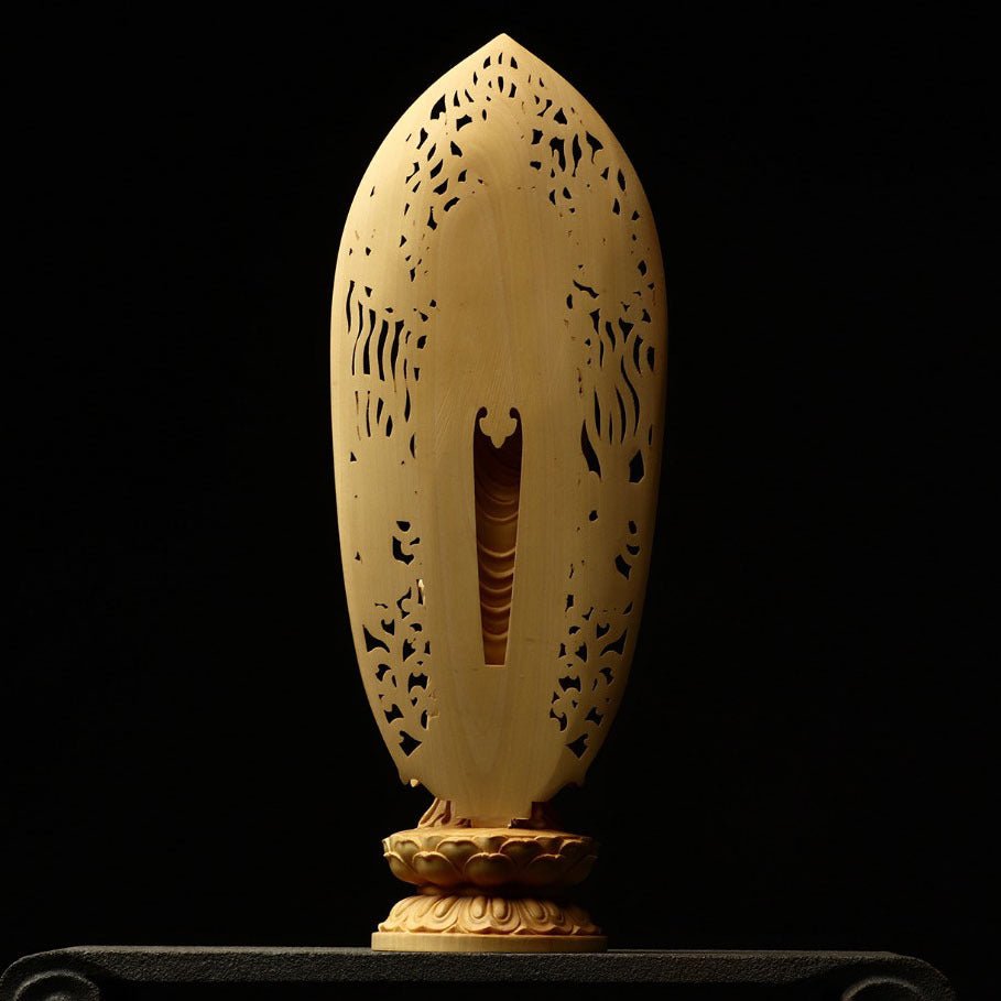 Boxwood carved Sakyamuni Buddha statue, lotus Buddha ornaments - URANBATO