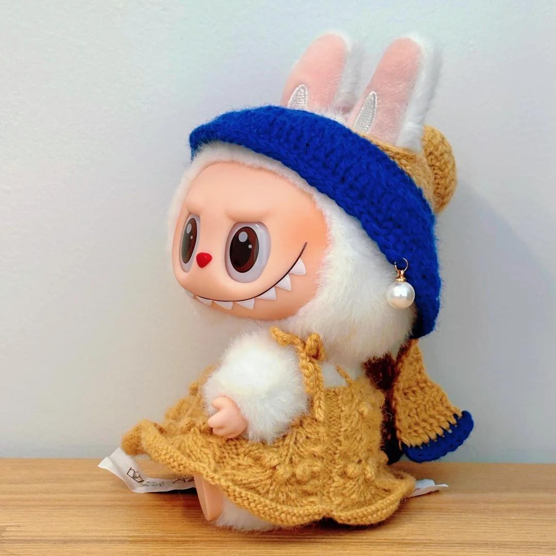 Handmade Knitted "Girl with a Pearl Earring" Inspired Outfit for Labubu Doll - Beanie with Pearl & Ruffled Dress Set (Doll Not Included) - URANBATO