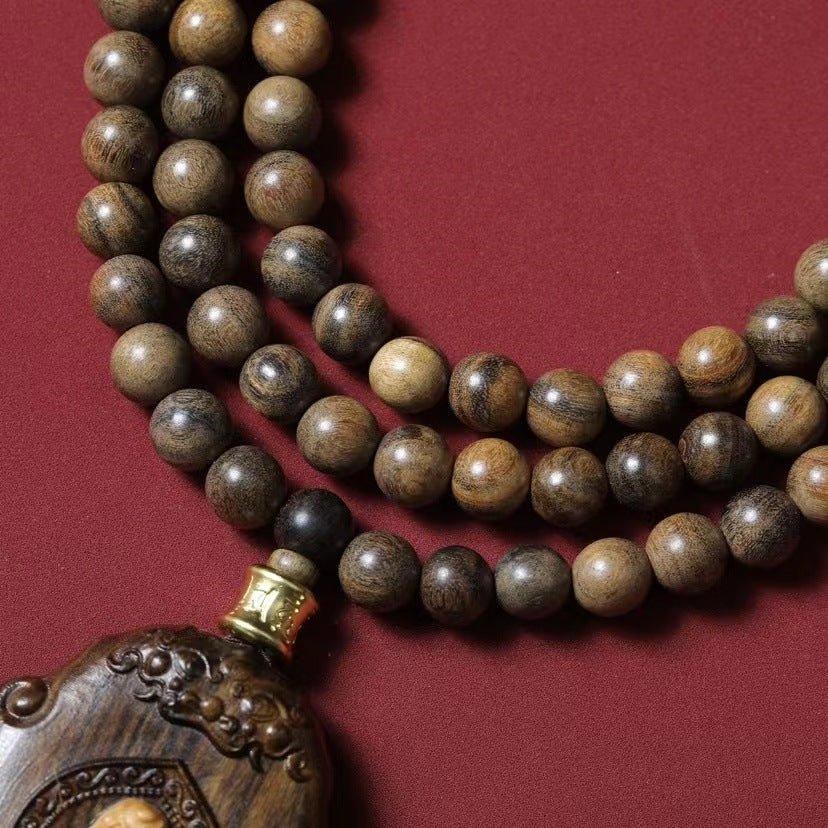 Jingping Guanyin pendant, made of natural old Dara agarwood, carved hand - held pieces, men and women's neck hanging ornaments wood carvings - URANBATO