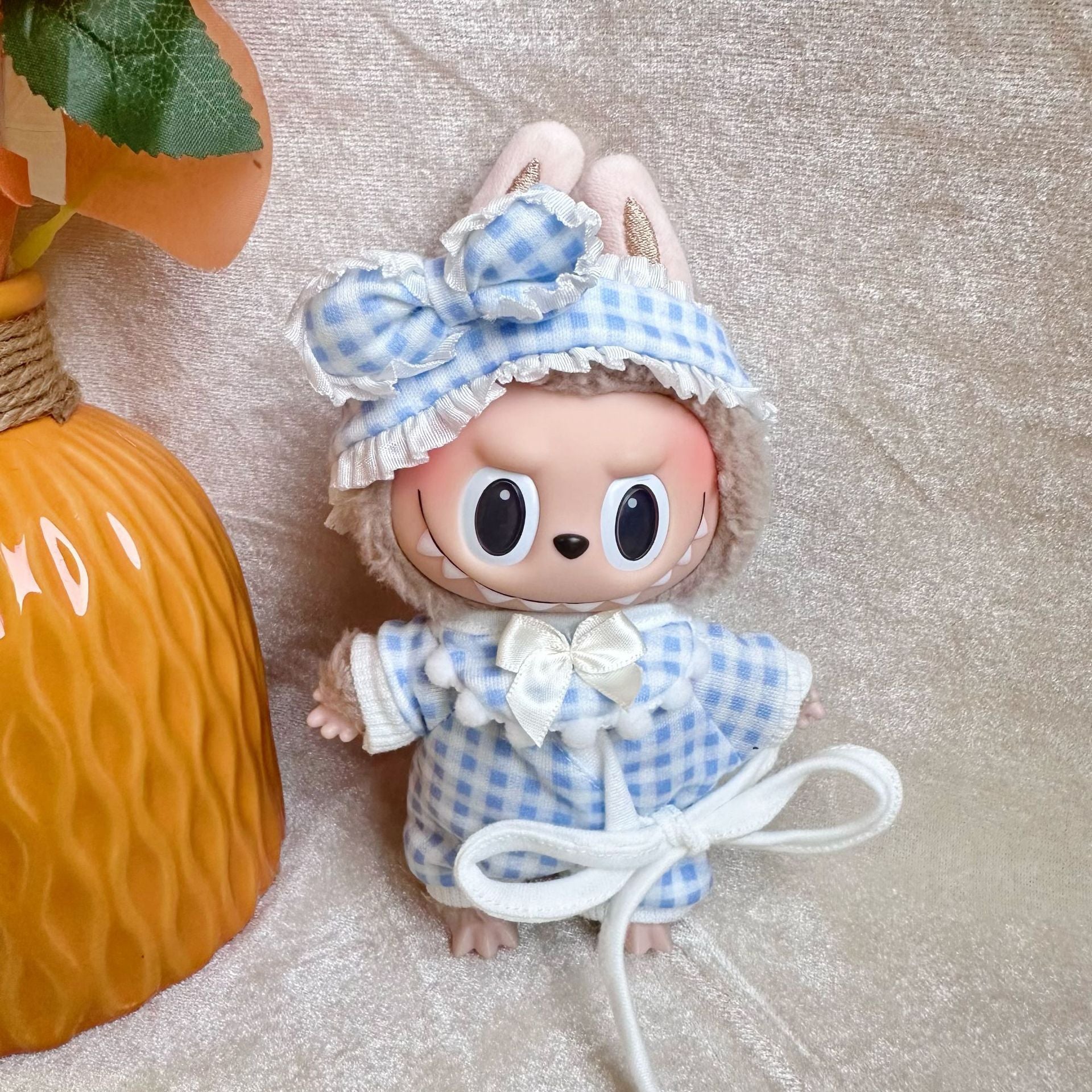 [Labubu Dress Up] 15cm new clothes Labubu blue and pink plaid pajamas three - piece set - URANBATO