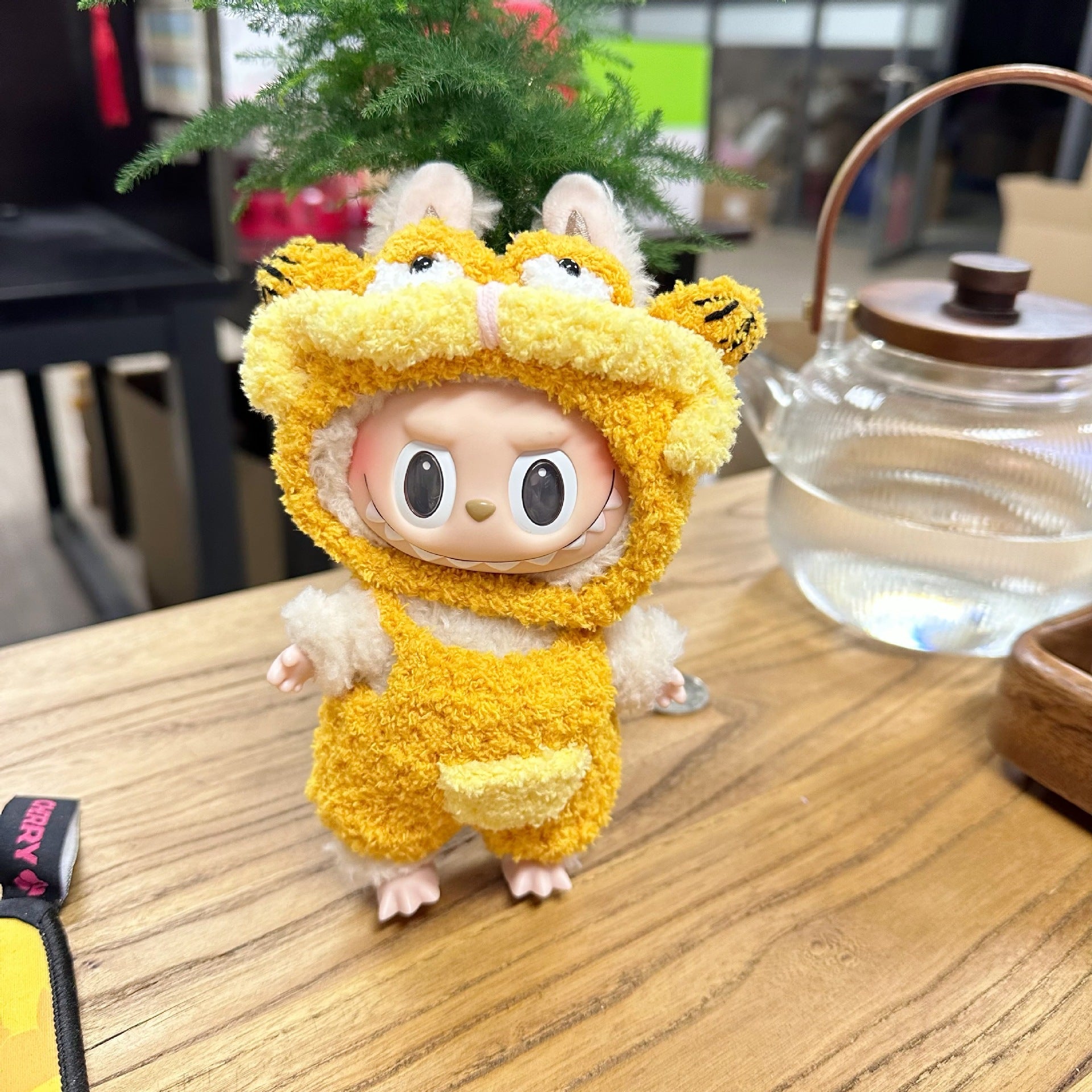 [Labubu Dress Up] 17CM Clothes Dress Up Labubu Handmade Garfield Panda Suit Keychain Baby Clothes - URANBATO