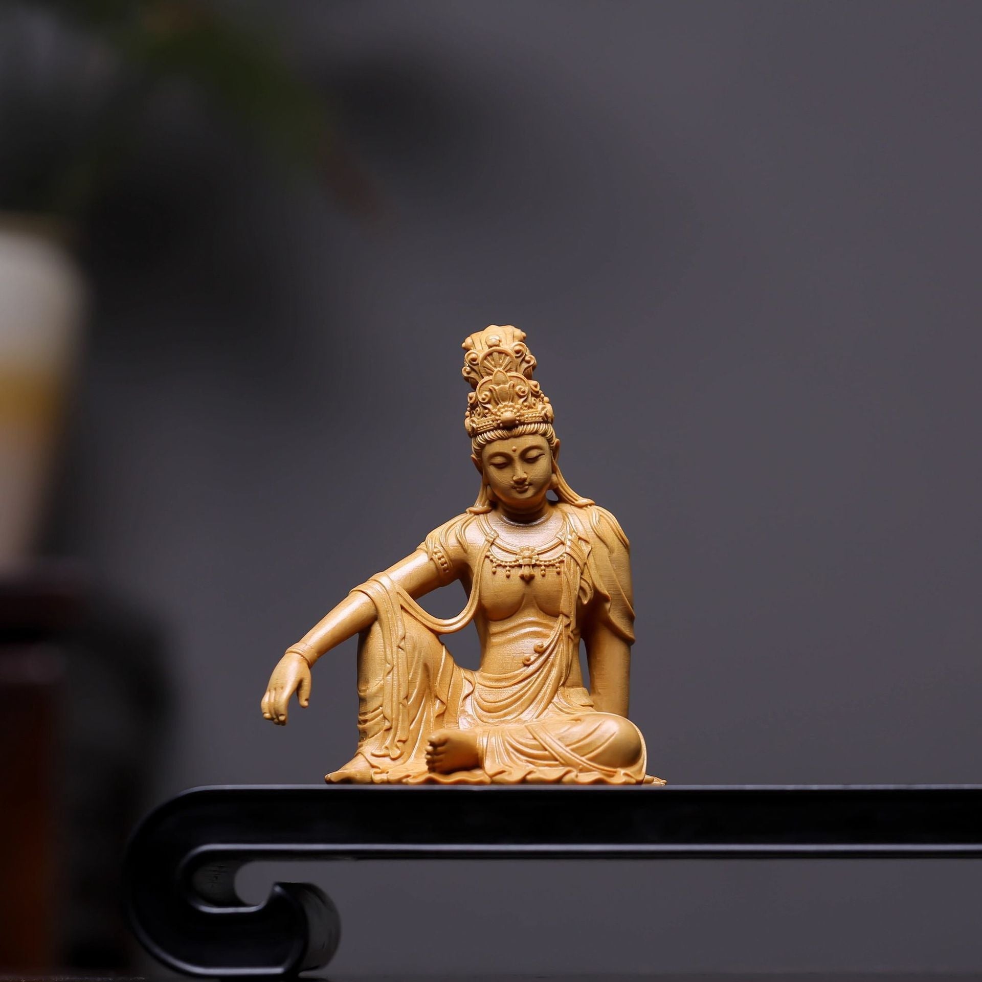 Small - leaf boxwood exquisitely carved free Guanyin Bodhisattva, Water Moon Guanyin wooden statue, desktop Buddha statue ornaments - URANBATO