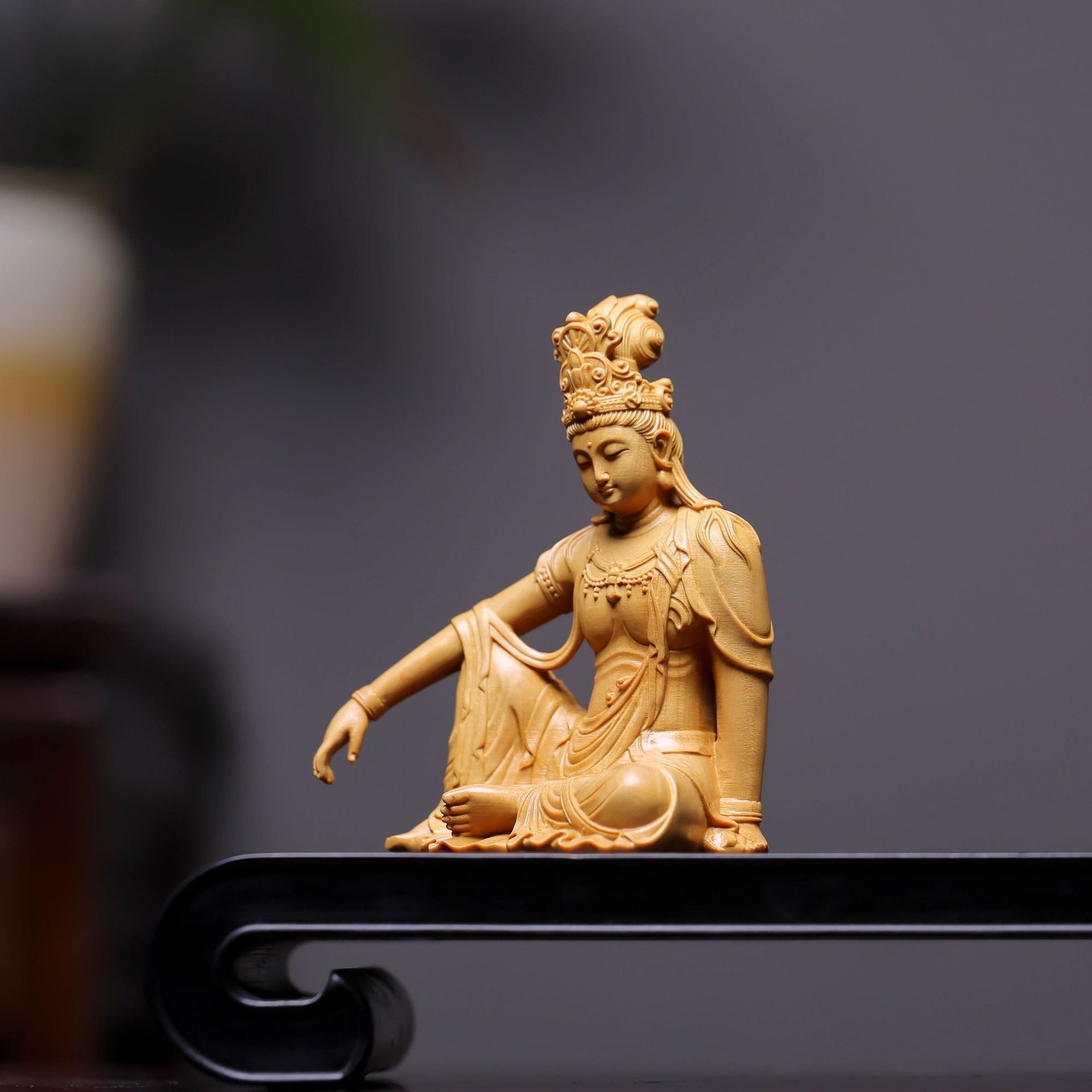 Small - leaf boxwood exquisitely carved free Guanyin Bodhisattva, Water Moon Guanyin wooden statue, desktop Buddha statue ornaments - URANBATO